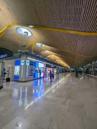 Spacious and full of natural light Airport