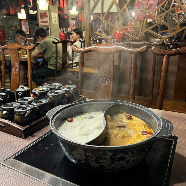 中環·熱辣辣火鍋🍲 招牌麻辣鍋底🔥