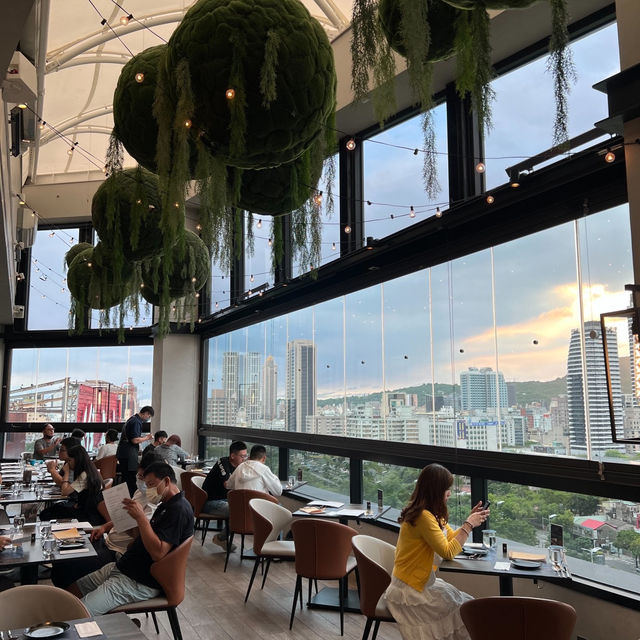 高雄眺吧餐酒館 The Lookout Bistro & Bar 高空景觀酒吧