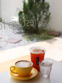 เที่ยวคาเฟ่มินิมอล Moonrise