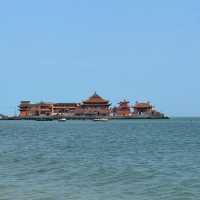 【夏日好去處】海濱泳場：陽光溫和，休閒、度假！