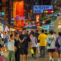 【臺中】必吃大腸包小腸、鹽酥雞、章魚小丸子，避開高峰時間
