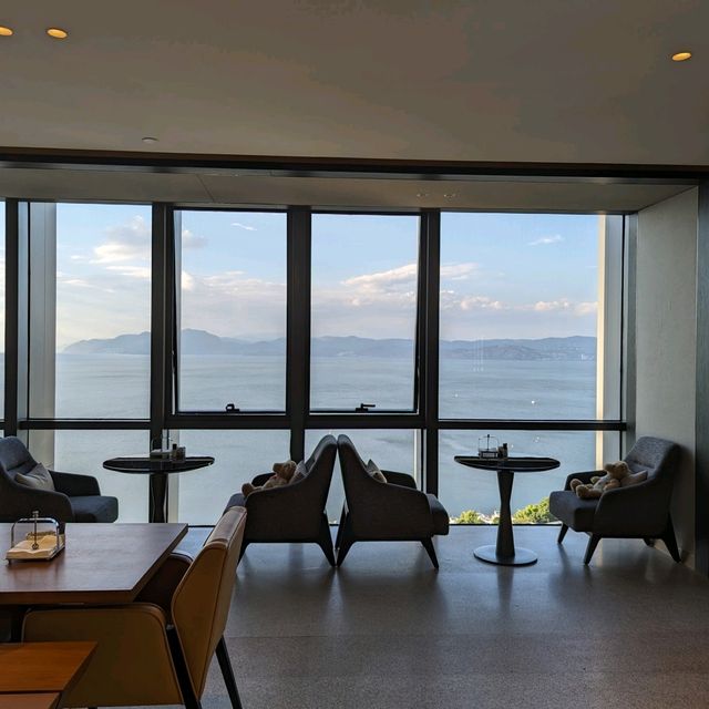 Unobstructed Erhai Lake Views at Pullman Dali