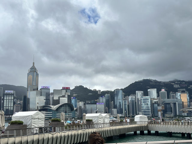 🎬 香港尖沙咀星光大道 - 映画の魔法と美景が交差する場所*🌟