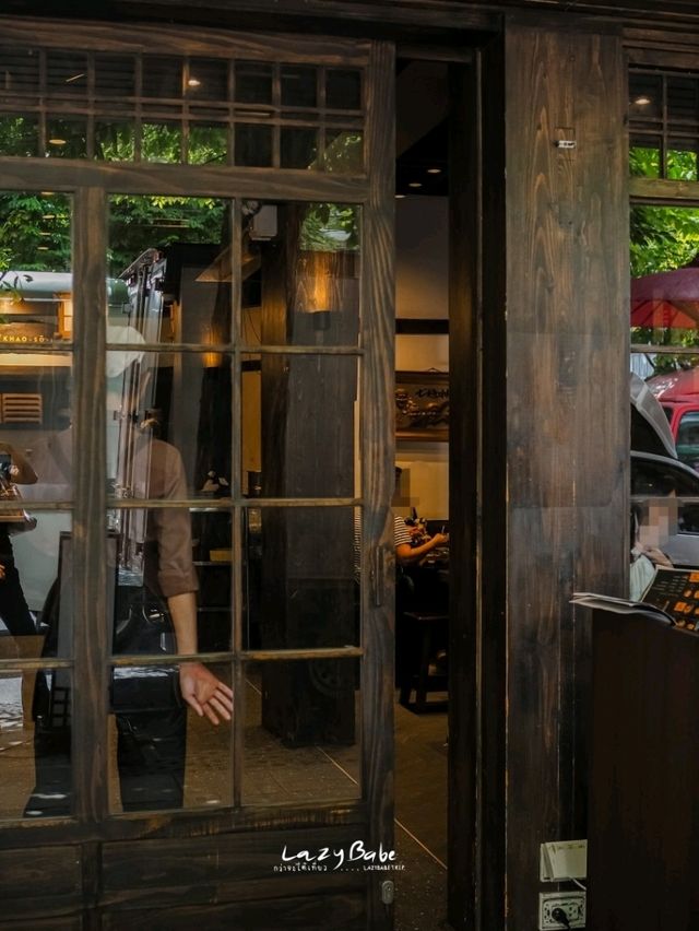 Khao-Sō-i ข้าวซอยร้านดังจากเชียงใหม่ ที่สีลม