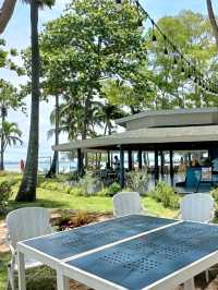 รีสอร์ทสระว่ายน้ำสวยติดชายหาด