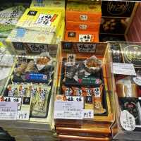 新潟駅構内『CoCoLo』でお土産購入✨新潟限定商品沢山あります！