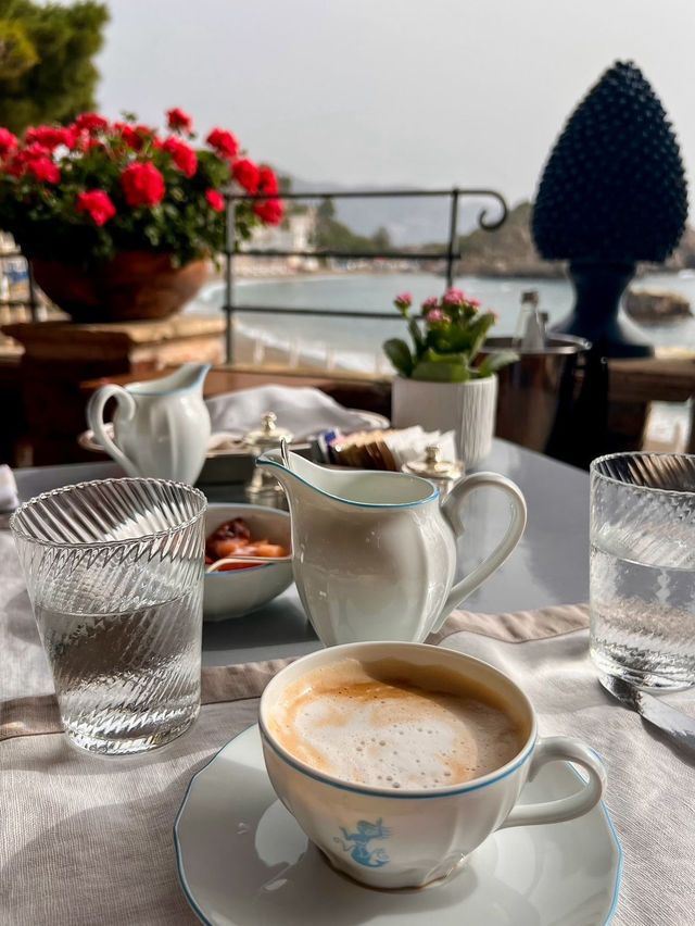 Luxurious & charming breathtaking ✨🤏🏻🧎🏻‍♀️☀️🩷