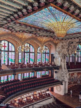 [The most beautiful music hall in the world] A breathtakingly beautiful tourist spot you can't miss in Barcelona!
