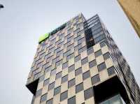 Holiday Inn Express Bangkok Siam ที่พักติด BTS 