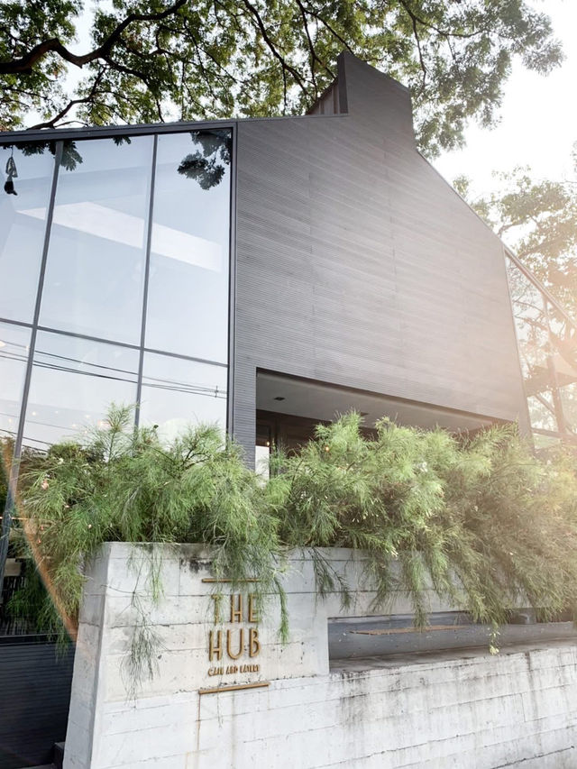 The Hub Cafe and Eatery คาเฟ่ไวบ์ดีย่านพระรามเก้า