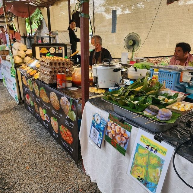 ตลาดนัดเช้า ที่กาดบะป้าวเชียงใหม่