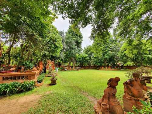 The Terracotta Garden At Lamphun