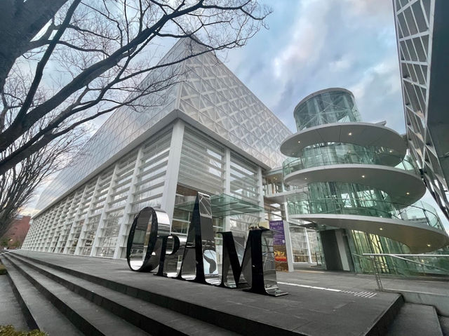 【大分県立美術館 OPAM】