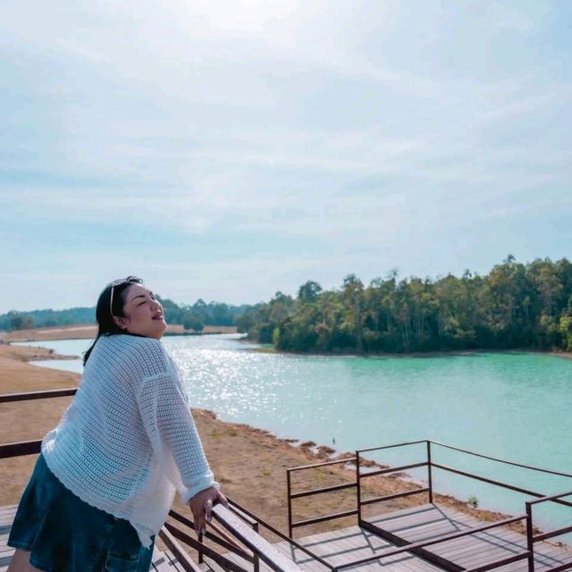 อ่างเก็บน้ำสายศร สีมรกต 