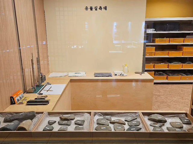 대한민국 충청남도 부여군 백제 기와 문화관 입니다.