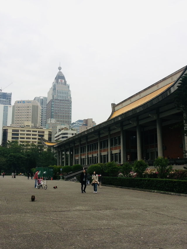 Golden Memories at Dr. Sun Yat-Sen Memorial Hall