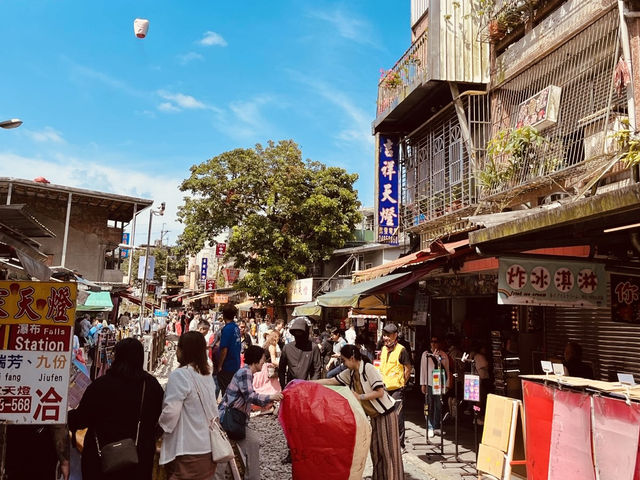 行程遊記：台北到瑞芳與十分的簡樸之旅