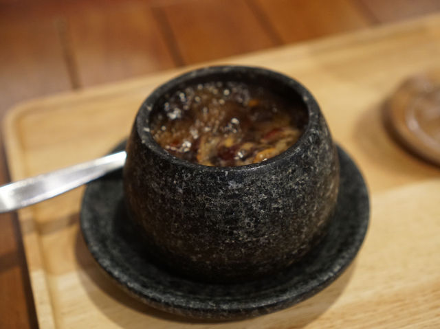 전통차와 디저트를 즐길 수 있는 군산 카페