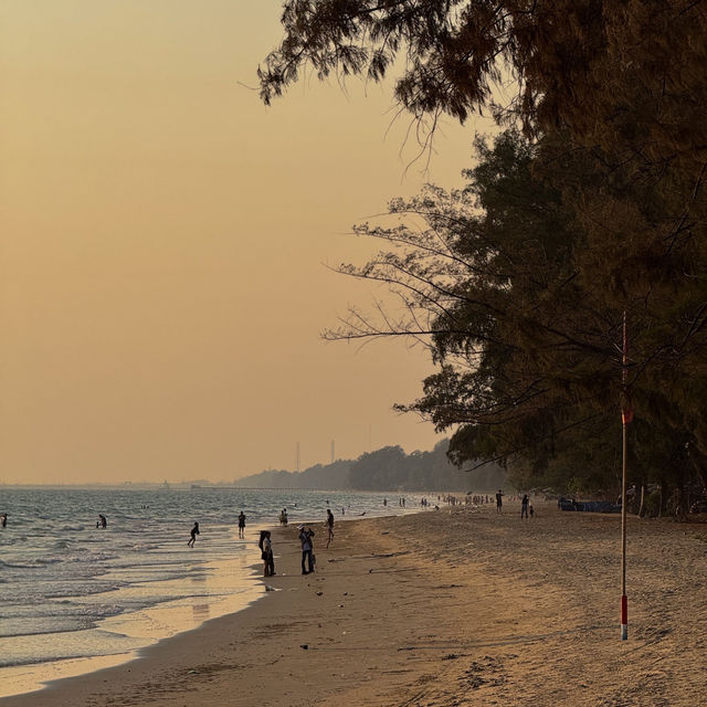 “ลานหินขาว” จ.ระยอง จุดชมพระอาทิตย์ตกที่สวยมาก🏝️🌅