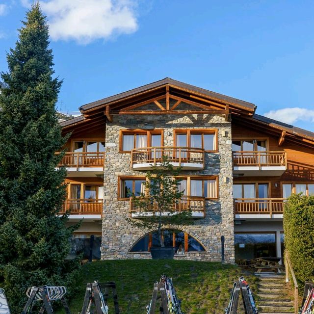 ❄️ Skiing in Laax: A Snow Lover’s Paradise ⛷️🏔️