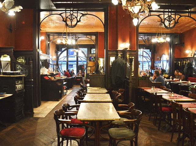 FALSTAFF – A Classic Belgian Dining Experience in Brussels