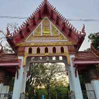 ไหว้พระ ขอพรพระแก้ว ที่ วัดศรีอุบล