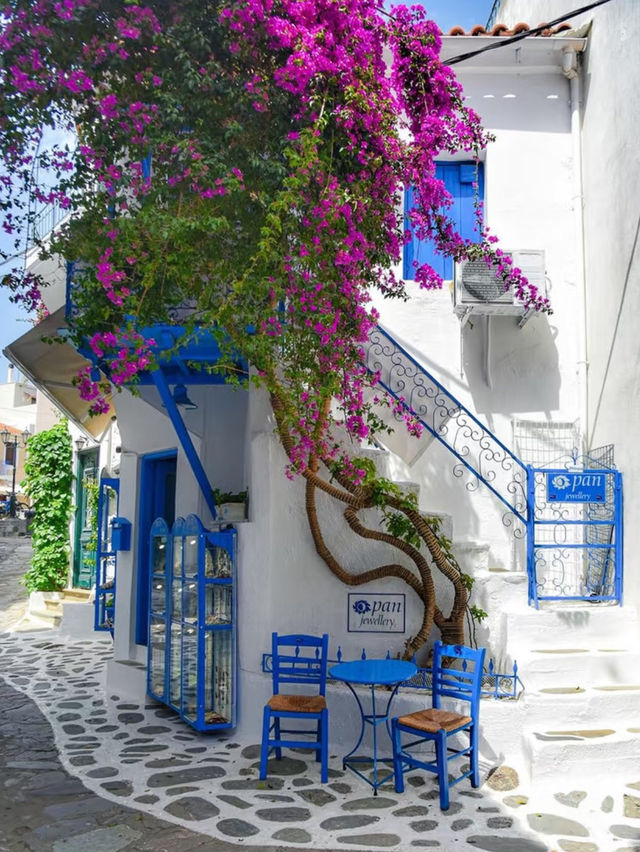 3-Day Chill Trip to Santorini, Greece