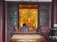 What’s Interesting at Buddha Tooth Relic Temple?