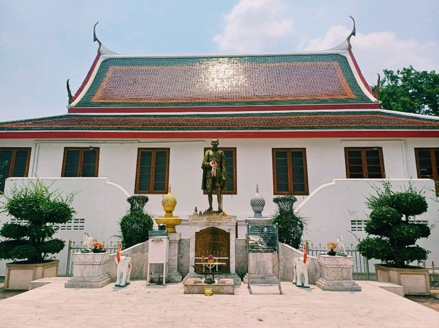 泰國曼谷市中心老城區湄南河畔藝術墻繪壁畫華人文化古跡寺廟一日遊行程，適合祈福打卡拍照📸