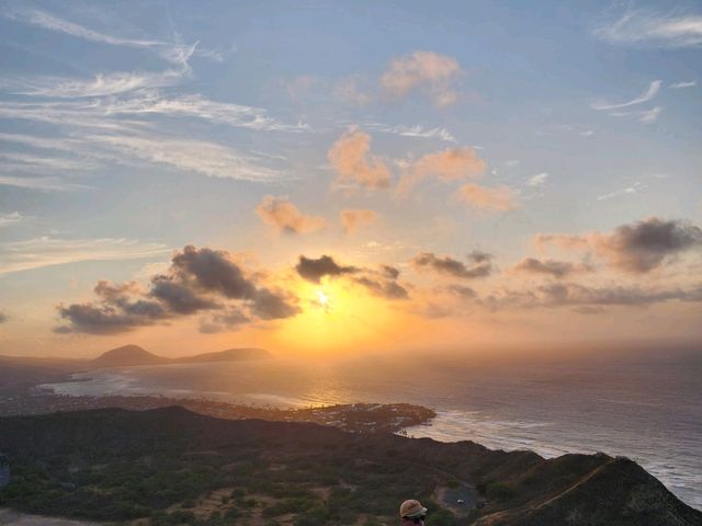 [🇺🇸ハワイ]オアフ島の象徴！ダイヤモンドヘッドで日の出を楽しむための完全ガイド