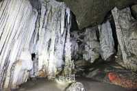เที่ยวถ้ำพุหวาย อุทัยธานี
