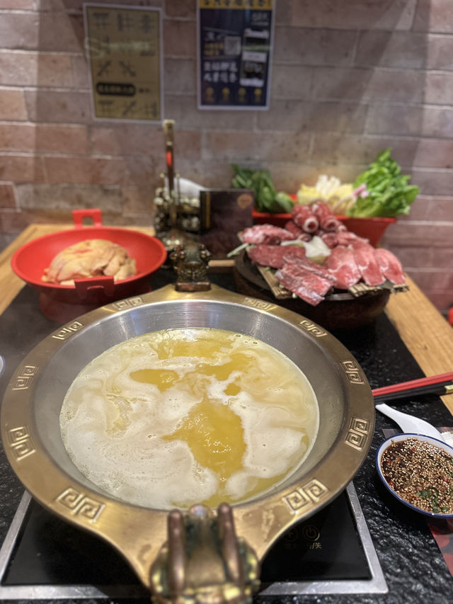 荃灣打邊爐花膠雞🥰