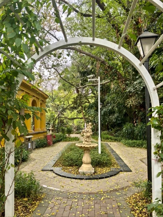Former British Consulate: A Picture-Perfect Architectural Gem