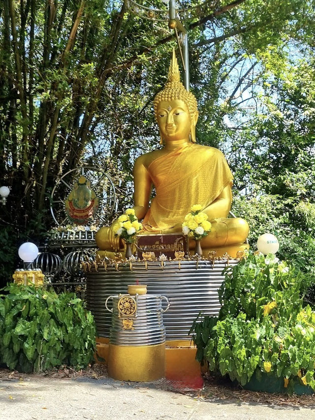 ✨ Phra Maha Chedi Tripob Trimongkol: Hat Yai’s Dazzling Stainless Steel Pagoda ✨