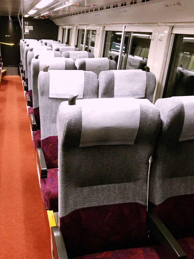 【都心から50分グリーン車トリップJR逗子から京急逗子葉山、逗子海岸、森戸海岸】