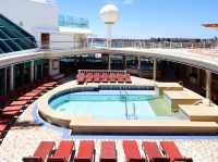 Voyager of the Seas 🌍: Your Solo Adventure Awaits – Big Ship, Endless Possibilities!