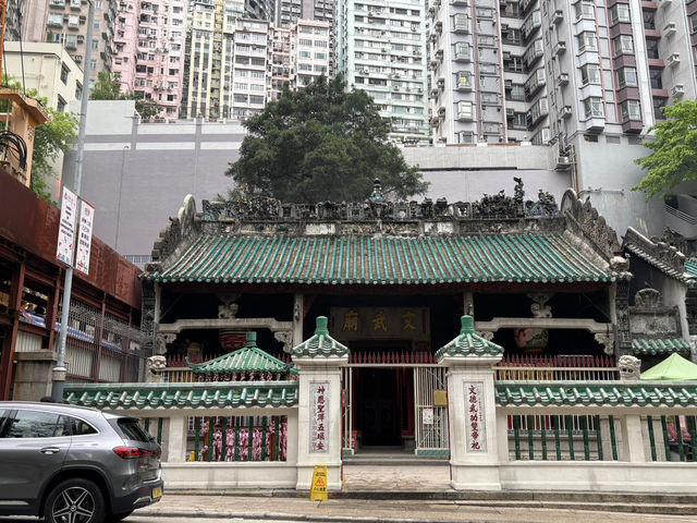 香港の文武廟に参る