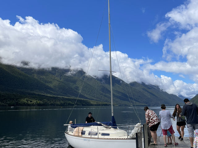 紐西蘭南島｜Nelson｜Lake Rotoiti｜被山環抱的秘境湖泊，專屬 Kiwi 的夏日限定風景