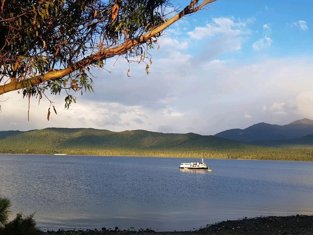 Fall in love with the peaceful beauty of Te Anau, New Zealand