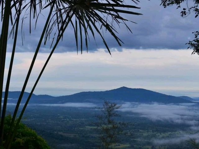 ผาเก็บตะวัน อุทยานแห่งชาติทับลาน