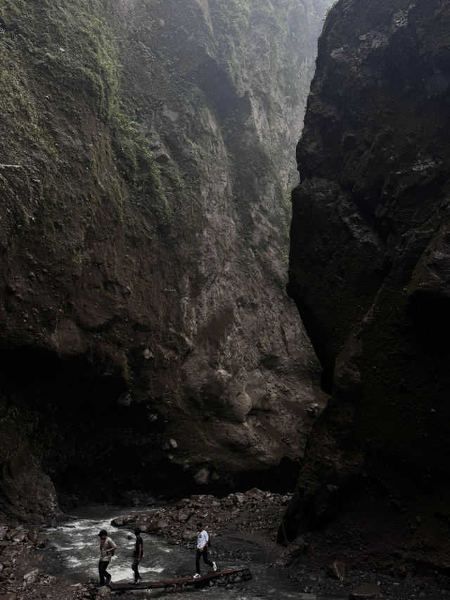 Indonesia Sewu Waterfall 
