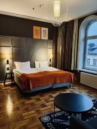 Slow Strolling in Stockholm – History, Meatballs & Cozy Breaks