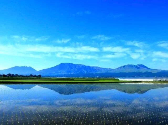 Aso – Life in the Shadow of a Sleeping Giant