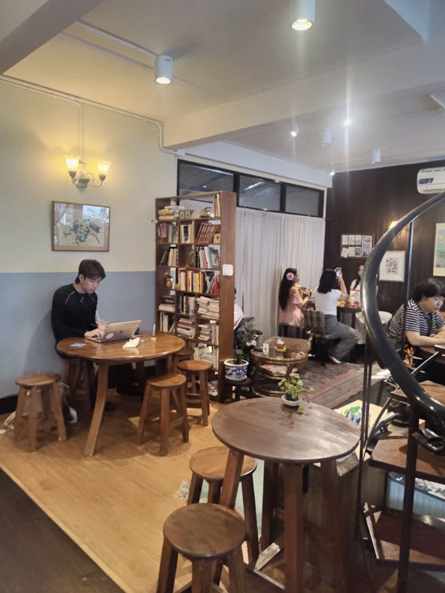 🎋✨ Gimbocha (金母茶) – ชาคาเฟ่โฮมมี่ในกรุงเทพฯ🥕🥔
