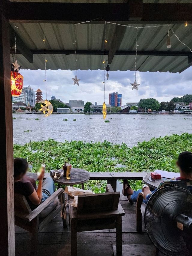 【バンコク】川沿いのチルい restaurant&bar
