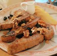 Morning Slowdown: A Breakfast Escape at The Hanoi Social Club