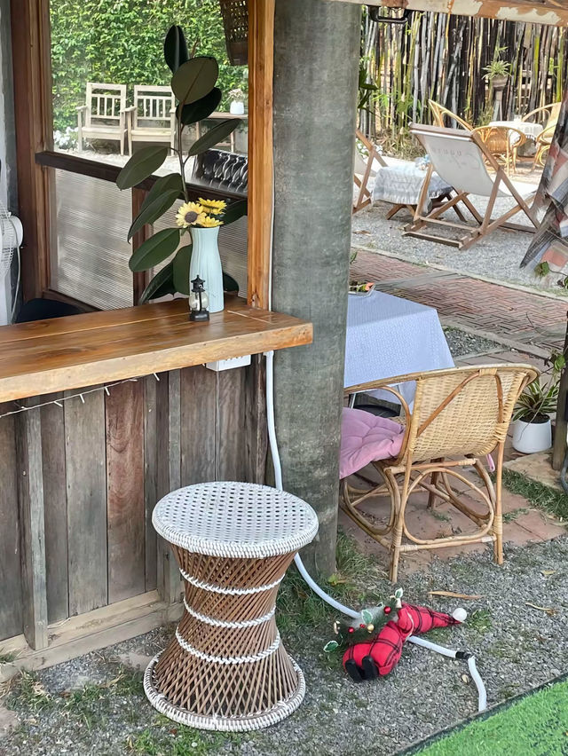 🌿✨ บุนนาค – คาเฟ่ริมหนองน้ำที่เชียงราย