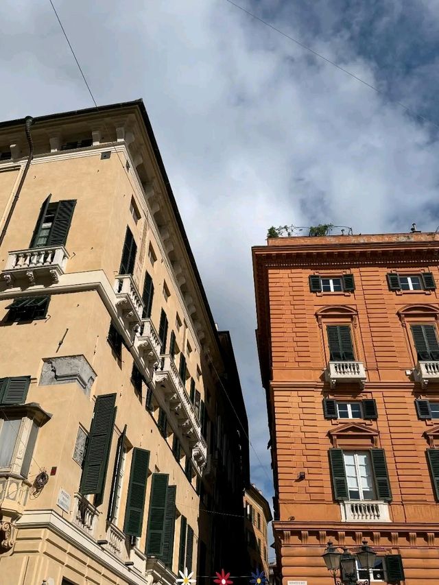 Genova, ch’è tutto dire: La Superba tra mare, ombre e meraviglia