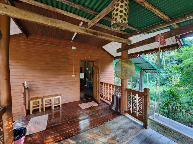 โฮมสเตย์บ้านนาต้นจั่น